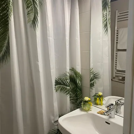 Residential&guesthouse Living Fuerstenbau Hotell