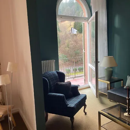 Residential&guesthouse Living Fuerstenbau Hotell *